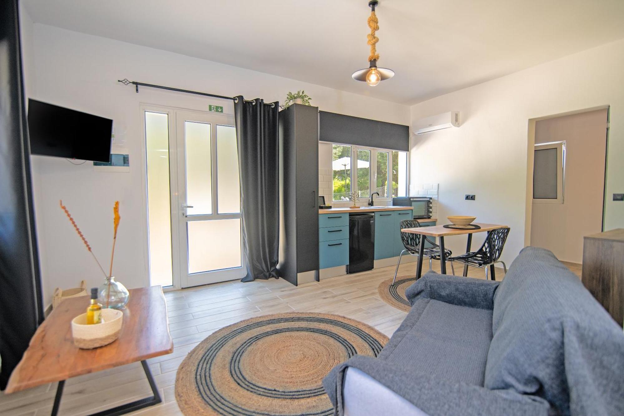 Armoniahousesuites Peritheia Buitenkant foto